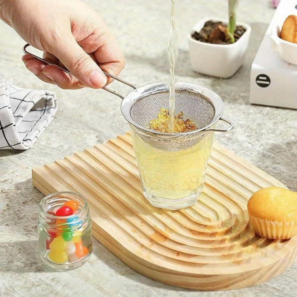 Fine Mini Mesh Strainer, Stainless Steel Small Sieve with Handle, Ideal for Cocktail, Tea, Coffee, Juice, Durable Food Filter, No Electricity Required, Perfect for Home and Professional Chefs