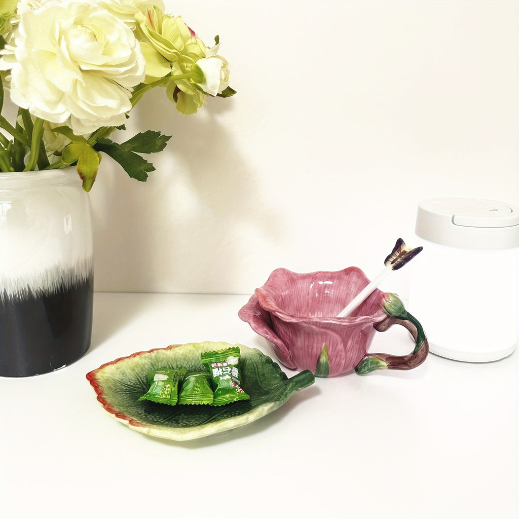 1SET Ceramic Hand-Painted Flower Cup & Saucer Set, 1PCS 3D Handmade Pink Rose & Tulip Tea Cup Coffee Cup, 1PCS Green Leaf Saucer, 1PCS Butterfly Spoon, Exquisite Table Décor, Gift for Christmas, Valentine’s Day, Mother’s Day (Capacity: 150ml / 5oz)