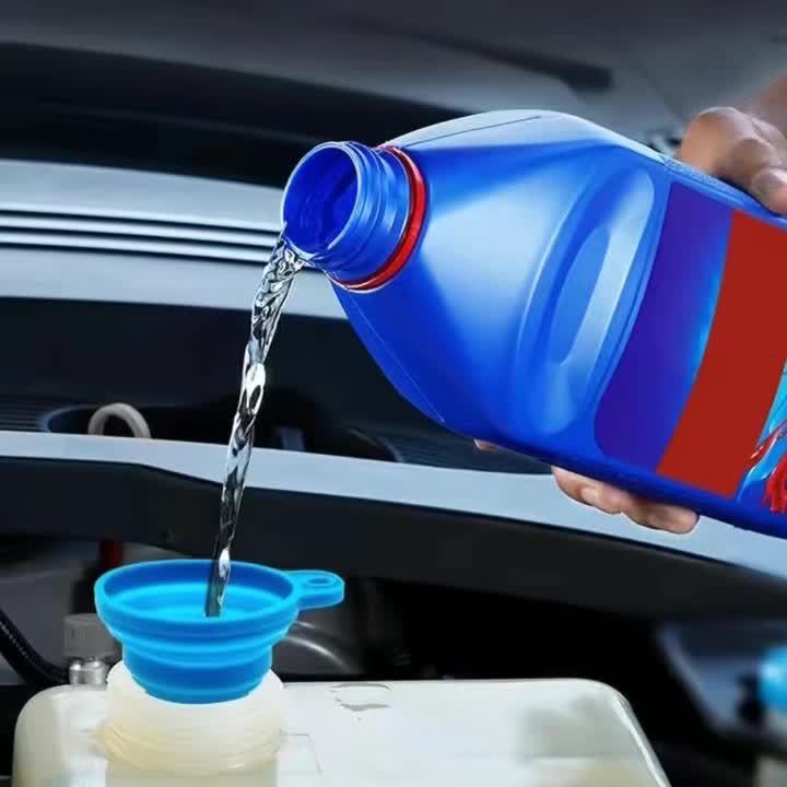 3-Piece Silicone Funnel Set for Cars – Suitable for Various Liquids Such as Car Wash Soap & Motor Oil. These Foldable & Portable Funnels Also Work in the Kitchen – A Convenient Tool for Liquid Dispensing.