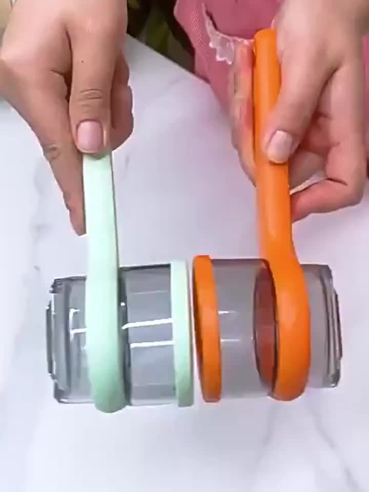 1个多功能储物削皮器带储物盒 - 食品级304不锈钢，锯齿刀片用于削皮果蔬和土豆，耐用塑料设计