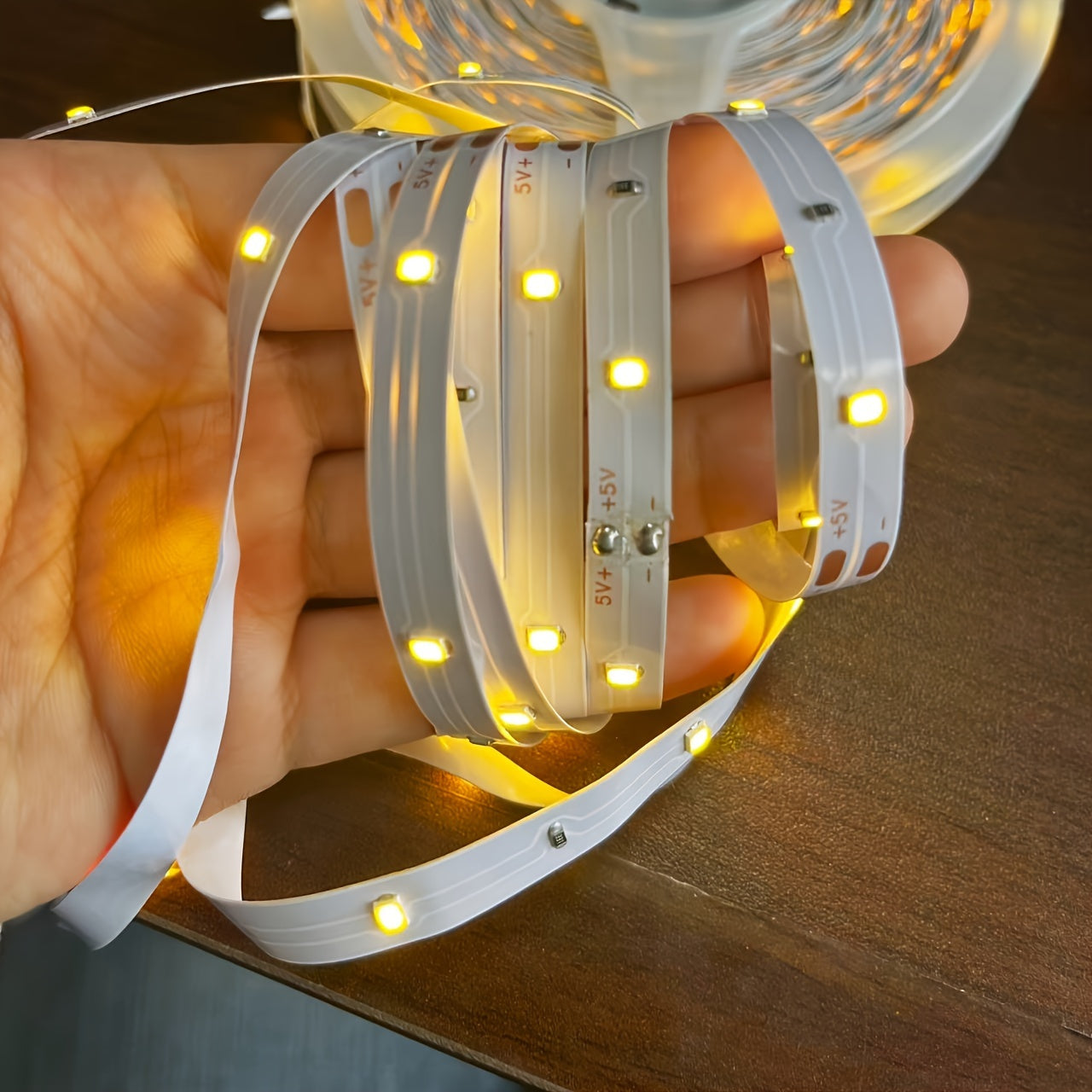 BJ-5VRGB 暖/白LED灯5V自带开关按钮， USB供电，高显色，灵活，可粘贴，可裁剪。卧室，衣柜，厨柜，家庭可DIY照明