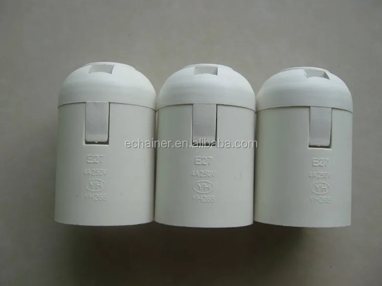 b2b Factory price plastic E14 plastic white or black lamp holder base