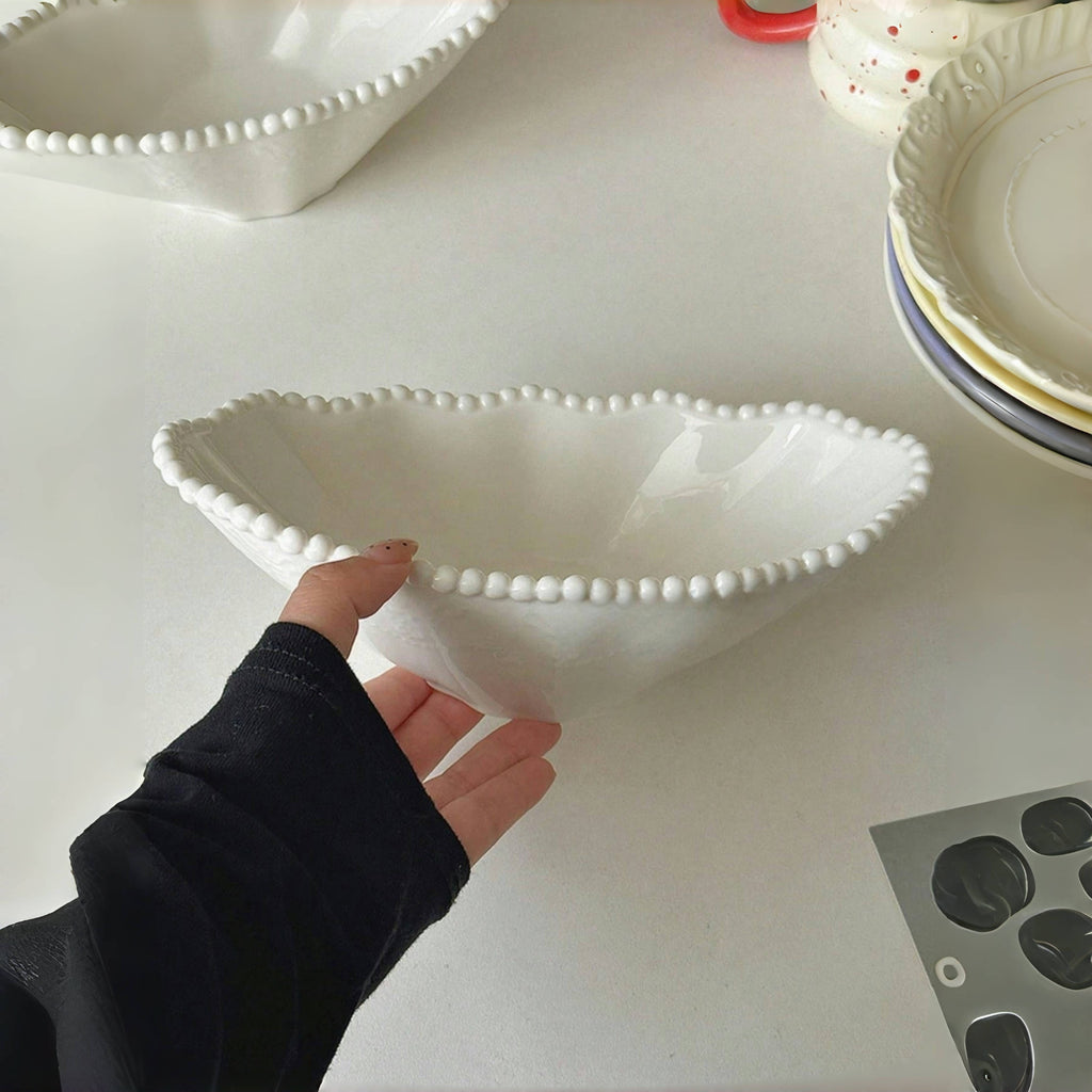 1 Embossed Pearl Oval Ceramic Snack Bowl, French Vintage Pearl Oval Bowl, High-Appeal Large-Capacity Home Serving Bowl, Perfect for Restaurant, Hotel, Party Tableware