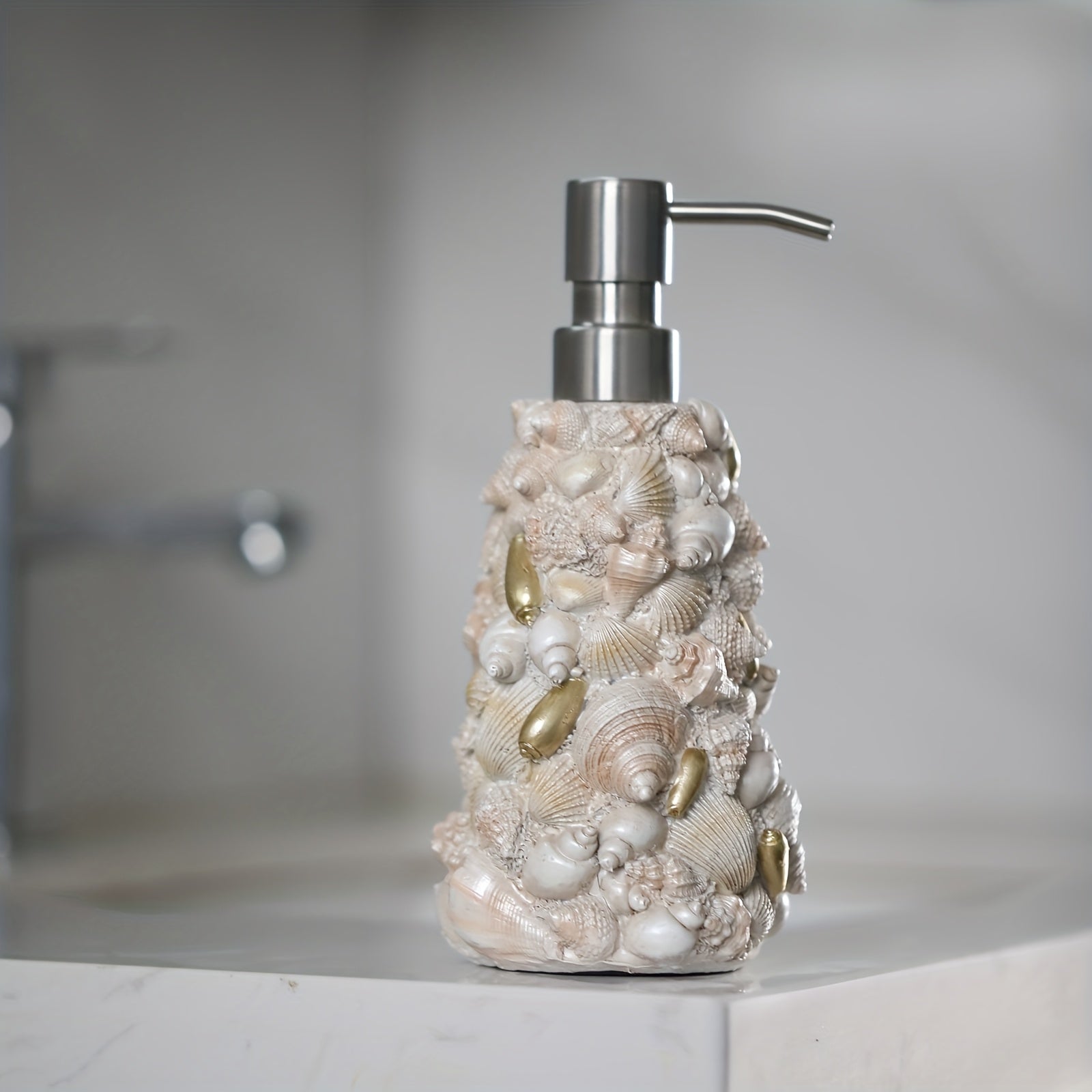 1pc Shell-Shaped Soap Dispenser - Refillable Bottle for Home, Kitchen & Bathroom, Creative Ocean Style Decor