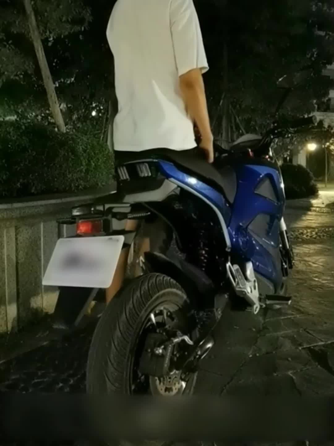 2个LED灯黄色流动灯带，灵活的灯带，适用于汽车配件，无需电池
