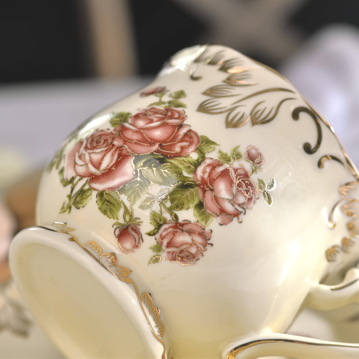 Exquisite Coffee Cup with Saucer & Spoon, Perfect for Home Kitchen, Decorative Piece for Large Parties, Romantic Cafés, Comes with Storage Box