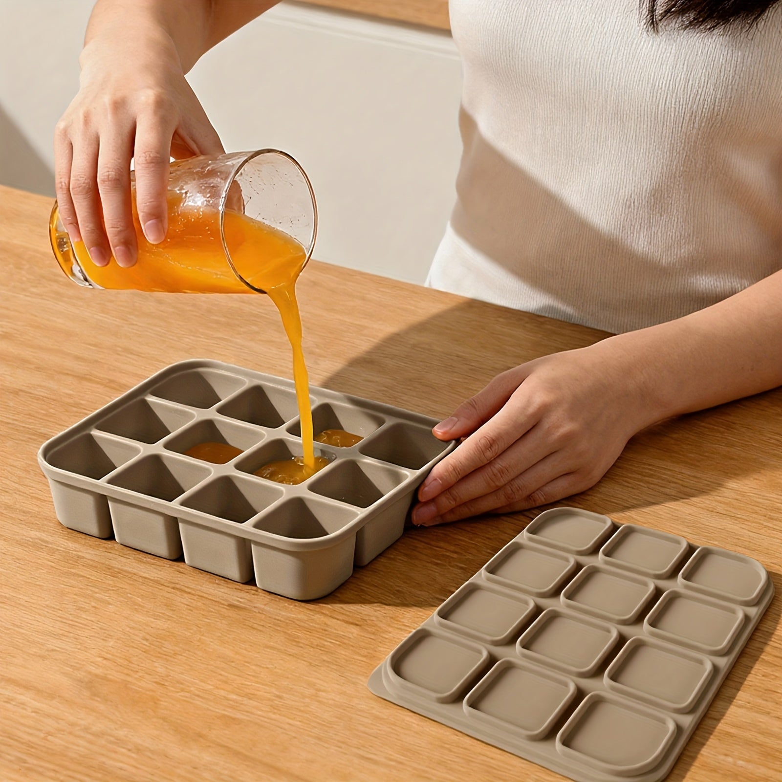 12 Grid Silicone Ice Tray With Lid, Flexible Easy Release Mold, For Cocktail Whiskey Broth Meal Prep, Reusable Dishwasher & Oven Safe