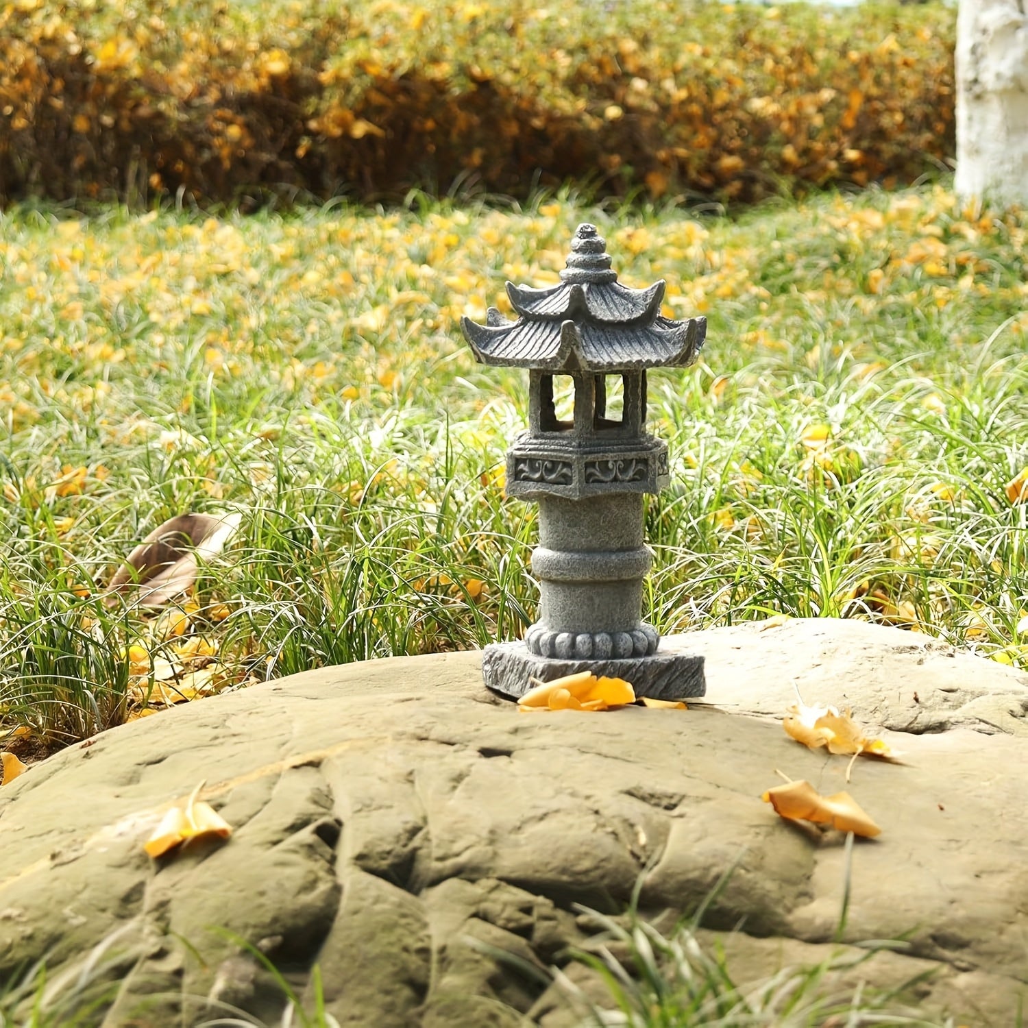 OTDECOR 1-Piece Vintage Style Spire Outdoor Statue Light, Outdoor Courtyard Decoration, IP44 Resin Outdoor Garden Decor, for Courtyard Art, Lawn Decoration, Porch, Patio, Balcony, Gift for Mom and Mother-in-Law