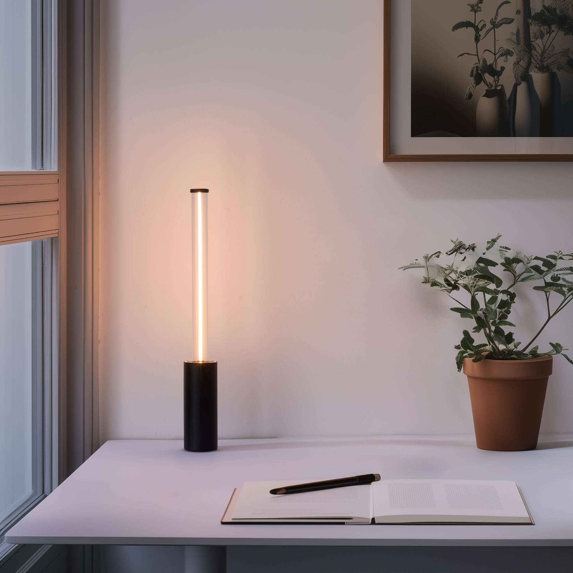 Wireless light, small light for small spaces, rechargeable battery-powered light, mini touch light, mood lighting, portable camping light, suitable for restaurants, bars, patios, bedside, bookshelves