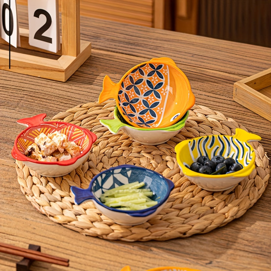 5pcs Creative Japanese-Style Fish-Shaped Sauce Dish, Dopamine Color Series Ceramic Plate, Dip Dish / Wasabi Dish / Snack Dish, Easy to Clean & Store, Oven Safe / Microwave Safe, Multi-Scene Use