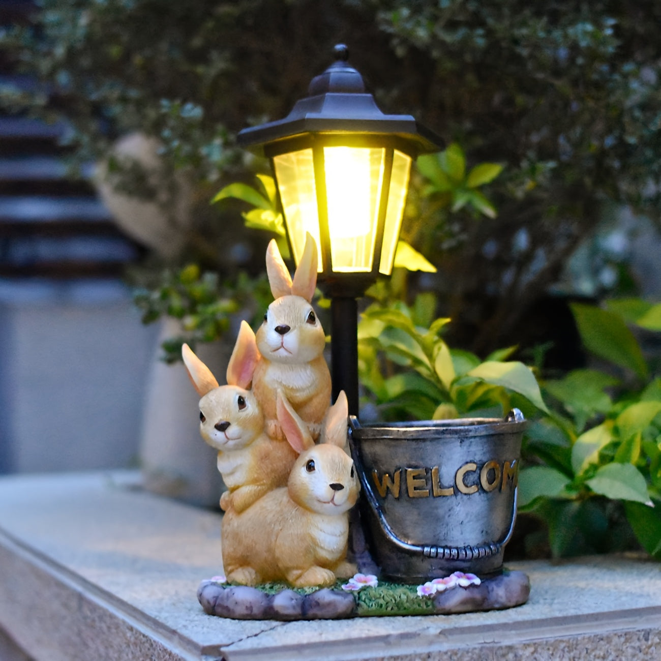 Easter Resin Rabbit Outdoor Statue Light, Creative Outdoor Solar Sculpture Light for Courtyard, Corridor Balcony Pathway Light, Indoor & Outdoor Home Decorative Ambient Night Light, Perfect Christmas or Thanksgiving Gift for Friends
