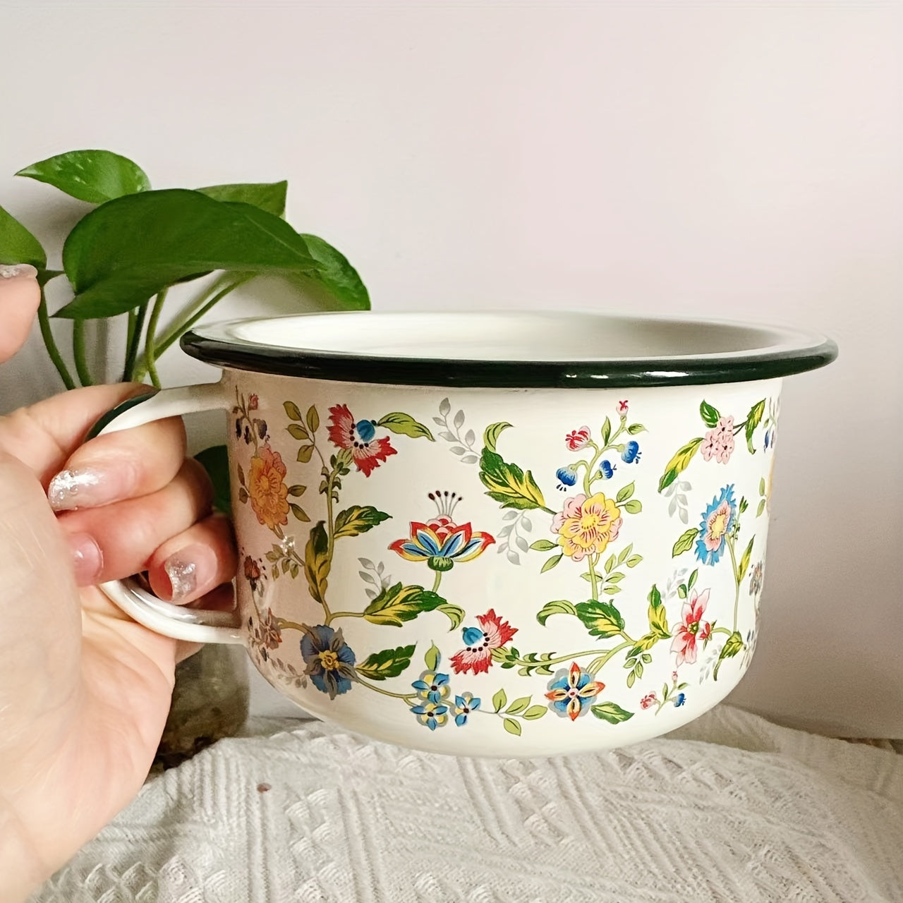 1 Piece, Thickened Enamel Bowl with Lid, Vintage Floral Pattern – Perfect for Soup, Rice, Noodles, Pot Pie, Salad, etc. – Durable & Stylish Tableware