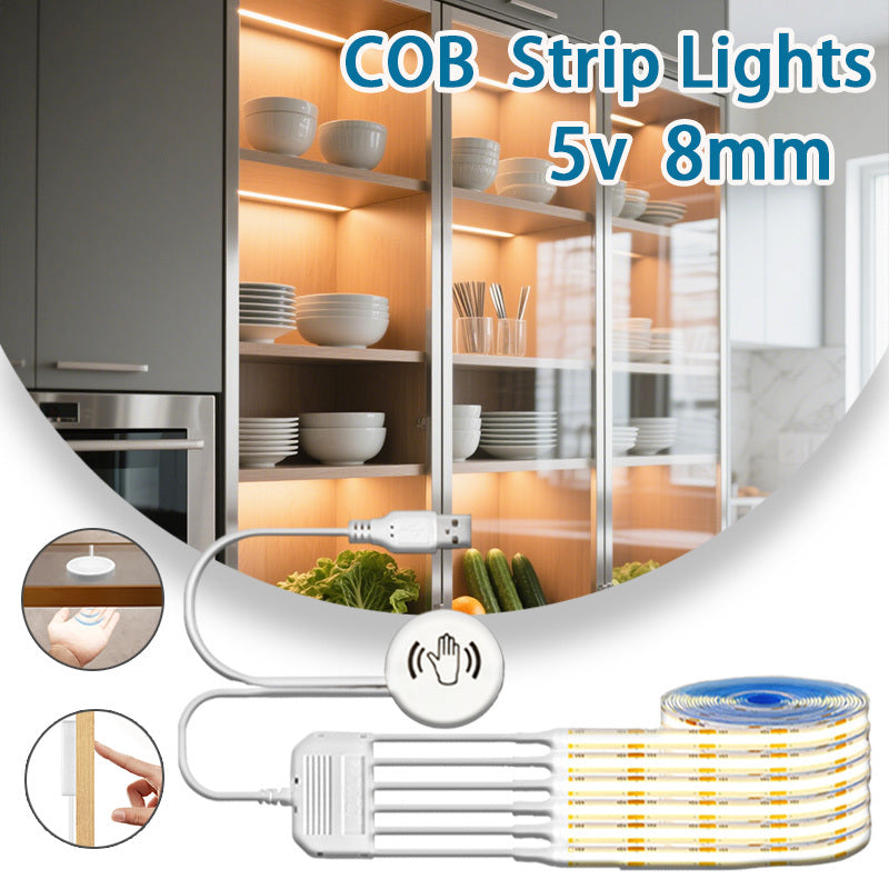 8mm 5V COB LED灯带，长度可选39.37英寸、78.74英寸或3米，配备USB接口、可调光触摸传感器和暖白光。这款无点可裁剪灯带非常适合用于厨房橱柜、衣柜、鞋架和卧室装饰