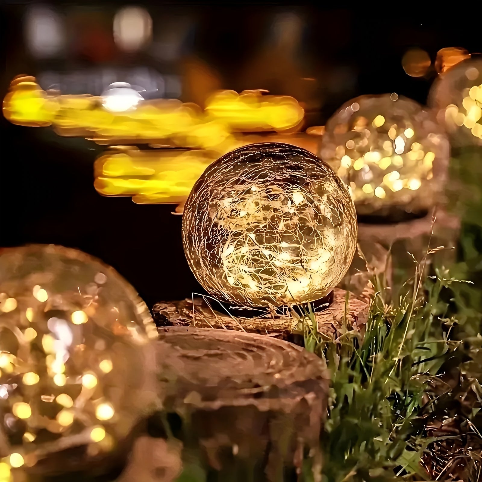 Garden Solar Light, Cracked Glass Globe LED Outdoor Decorative Light, IP44 Waterproof, Perfect for Patio, Lawn and Courtyard, Smart Light Sensor