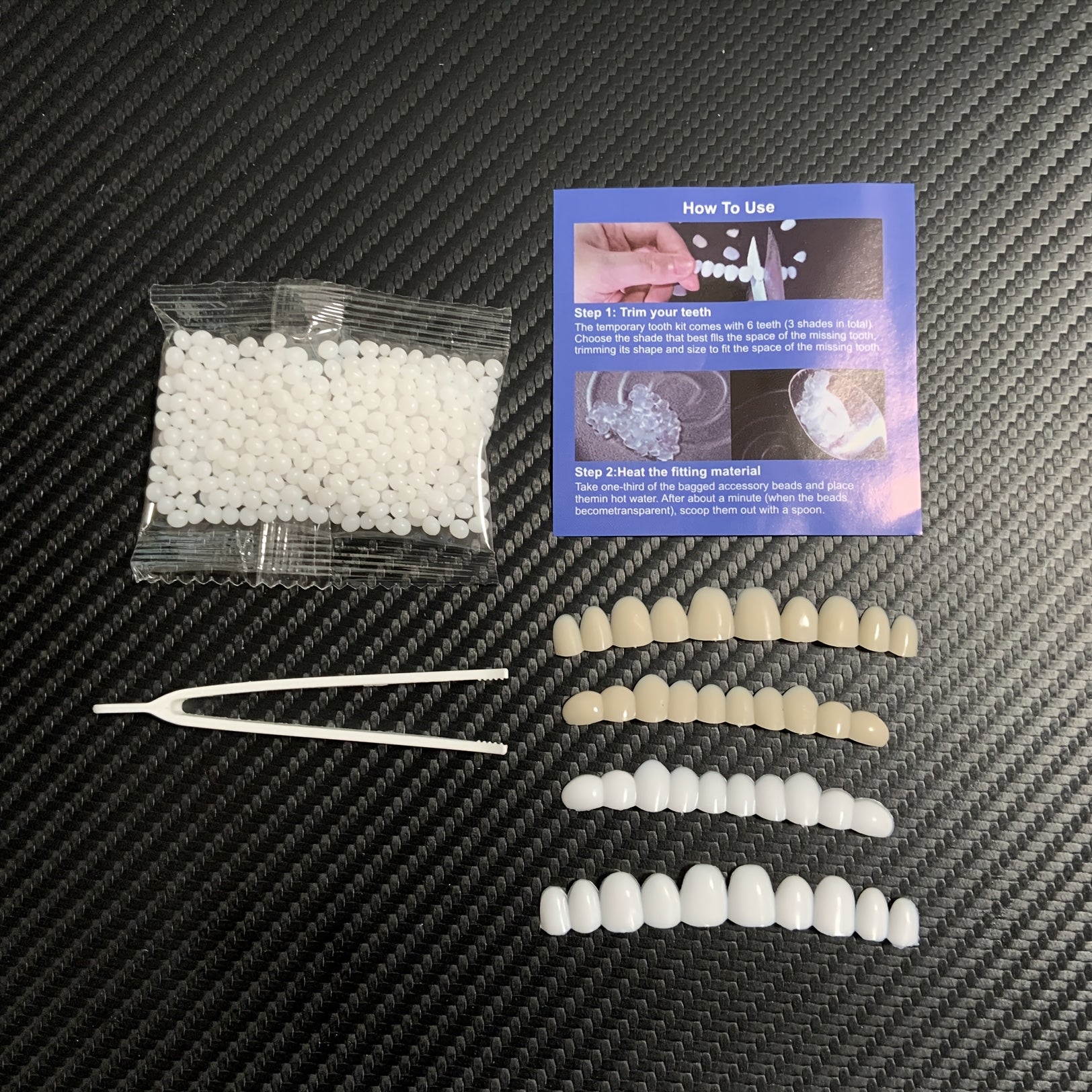 件套包含（4排牙+镊子+辅材+说明书）临时牙齿更换套件，几分钟高效更换缺失牙齿，操作便捷无门槛。多种场合都能适配，轻松创造完美笑容，让你在任何时候都能自信露齿，告别缺牙尴尬