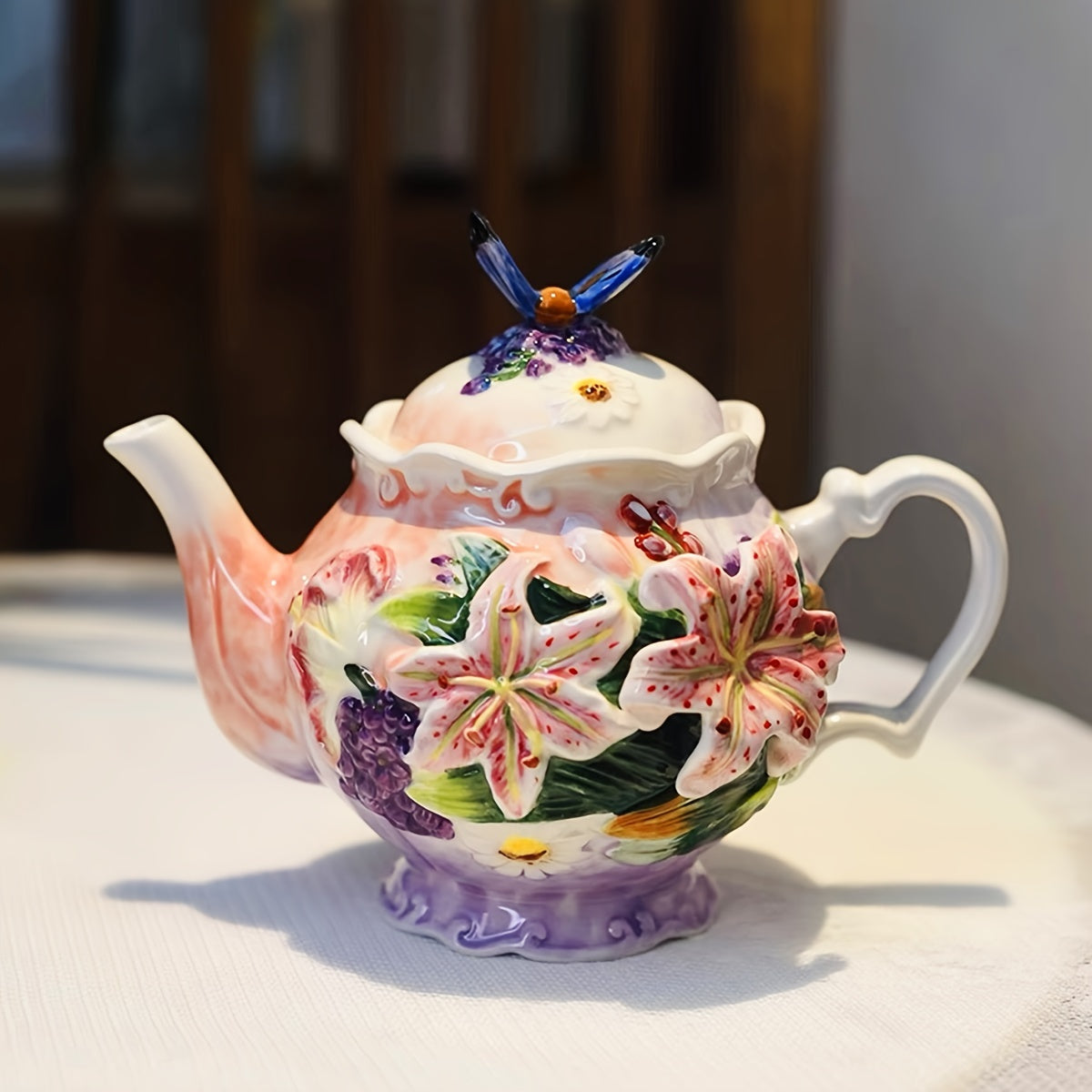 Christmas Gift, Jane Eyre Series Lily & Butterfly Teapot, Exquisite Relief Craftsmanship, Vibrant Colors, 13.53oz