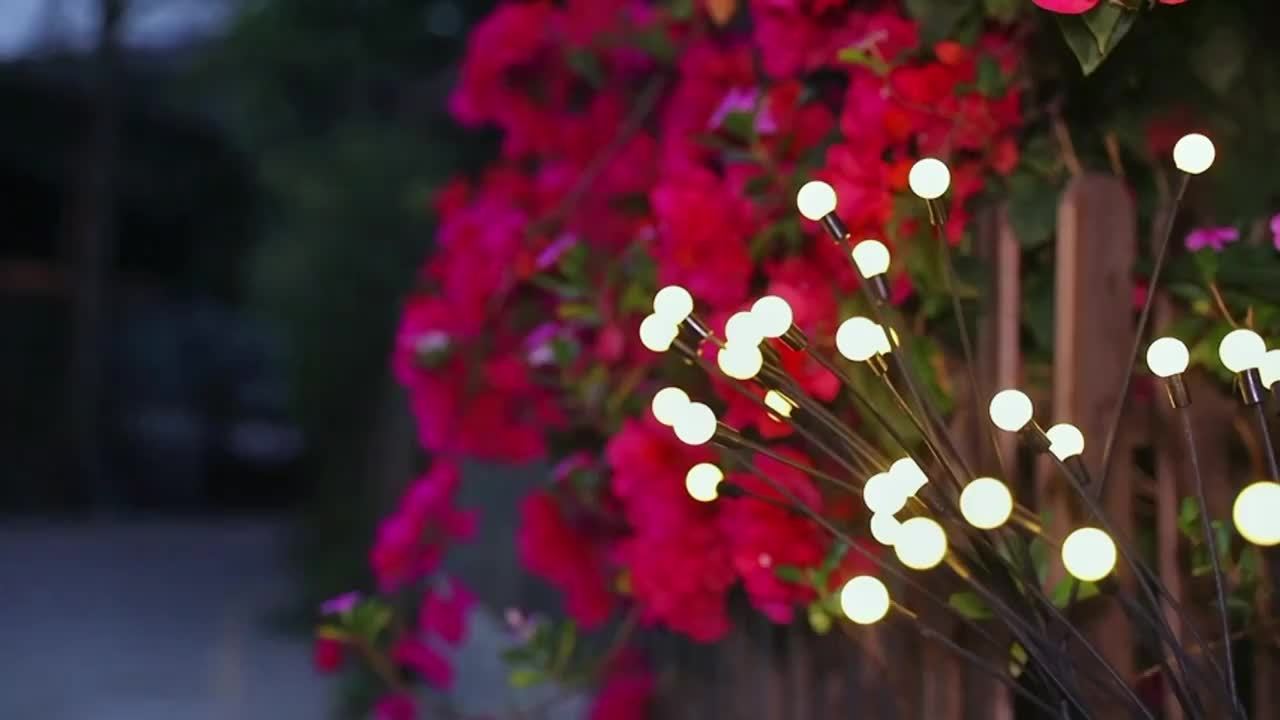 Solar Courtyard Light, 2/4/6/10/12 Pack Solar Outdoor Light, Outdoor Decorative Light, IPX5 Waterproof Swinging Solar Light, Firefly Light for Yard & Pathway, Large Bulb Swinging Solar Light