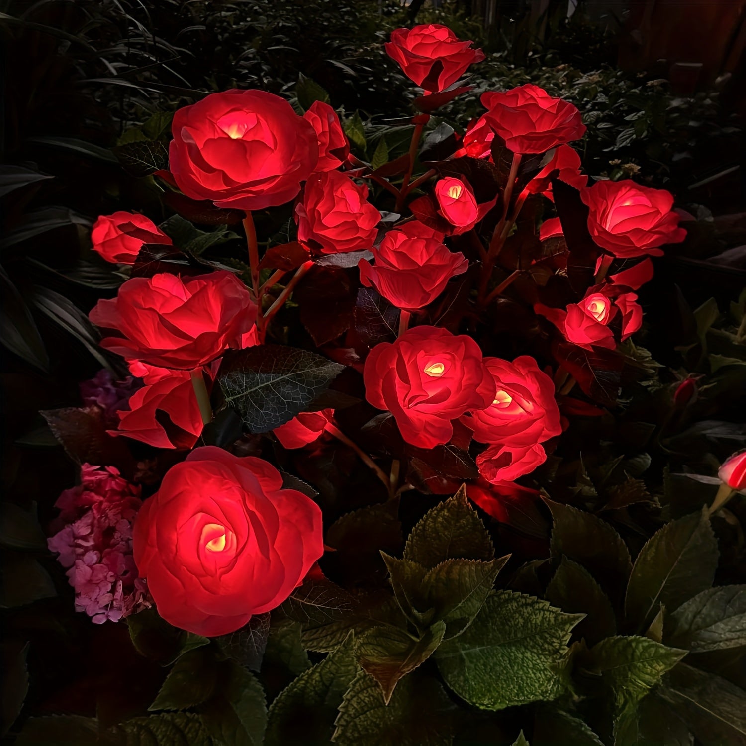 1/2-Piece Solar 6 Red Rose Lights, Simulated Flower Light, Rose Lawn Light, Night Light Landscape Garden Suitable for Courtyard Outdoor Lawn Decorative Light Home Decoration Flower Christmas, Halloween, Mother's Day, Valentine's Day