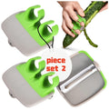 2Pcs Vegetable Peeling Tools, Comfortable Grip with Non-Slip Rubber Finger Ring Design. Made of stainless steel and durable thermoplastic rubber material, battery-free, suitable for carrots, pumpkins and more food ingredients