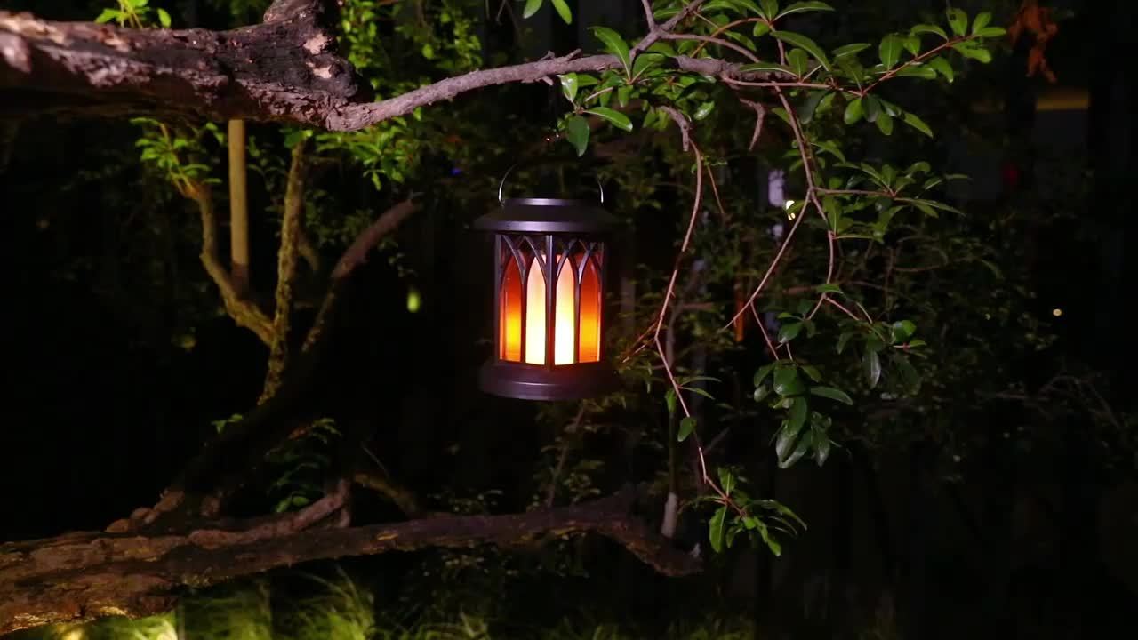 Flickering Flame Solar Hanging Light, Upgraded 2/4-Pack Outdoor IPX5 Waterproof Solar Light, Hanging Decorative Light, Automatic On/Off Solar Light for Courtyard, Patio, Path, Tree, Garden Decoration, Women's Holiday Gift