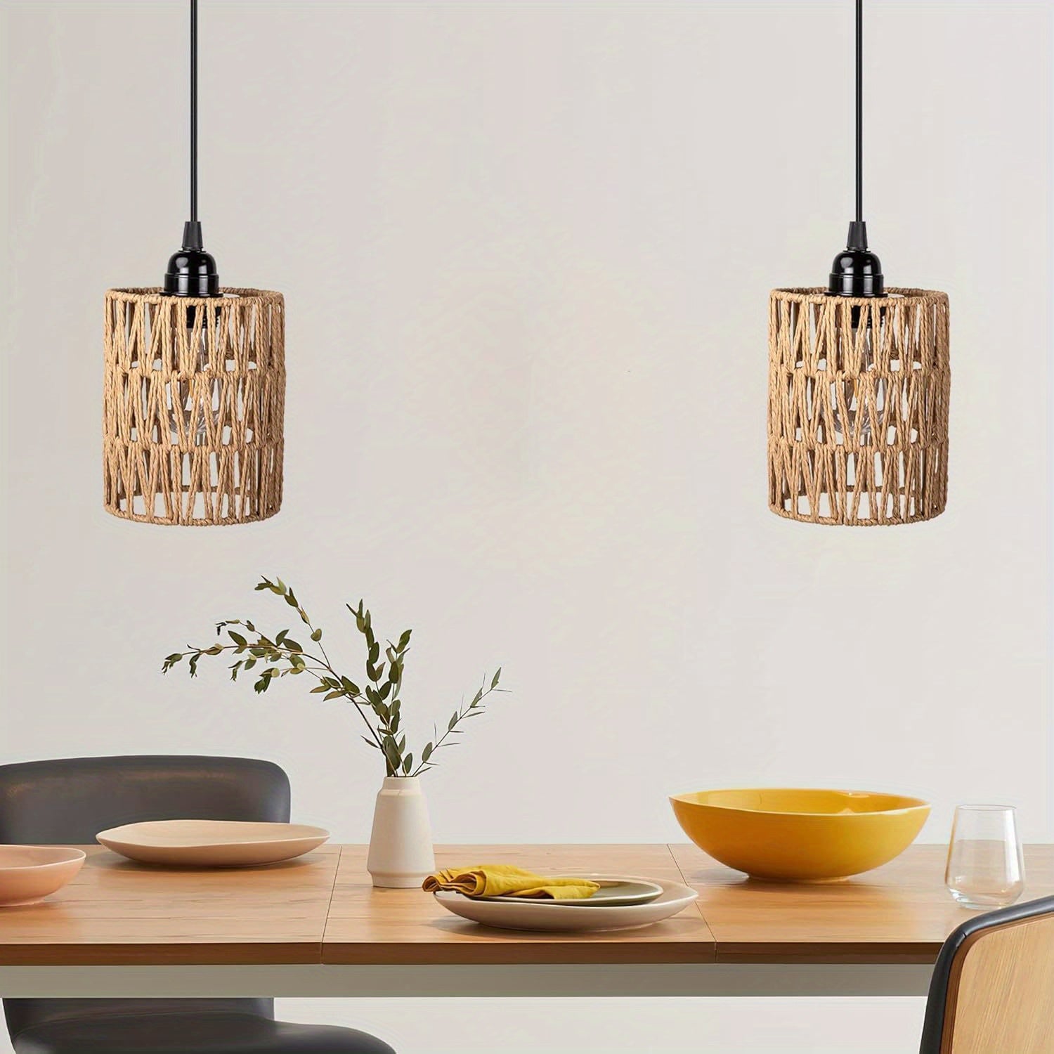 Battery-powered pendant light, battery hanging lantern, rattan light with warm white bulb, powered by 4 AA batteries, suitable for gazebo, pergola, porch, patio, outdoor and indoor decoration
