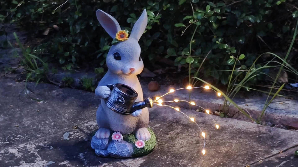 Easter Decoration, Solar Gray Rabbit Holding Watering Can Statue, Animal Theme Sculpture Resin Ornament, Courtyard, Lawn, Garden, Patio Decoration, Rabbit Statue, Christmas, Thanksgiving, Valentine‘s Day Gift
