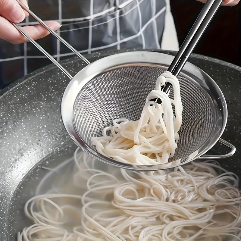 3Pcs Stainless Steel Fine Mesh Strainer Set, Precision Sieve for Juice, Flour, Pasta, Fruits and Vegetables, Effectively Separate Snack Oil, Essential Kitchen Baking Tool with 3 Sizes for Multi-purpose Use