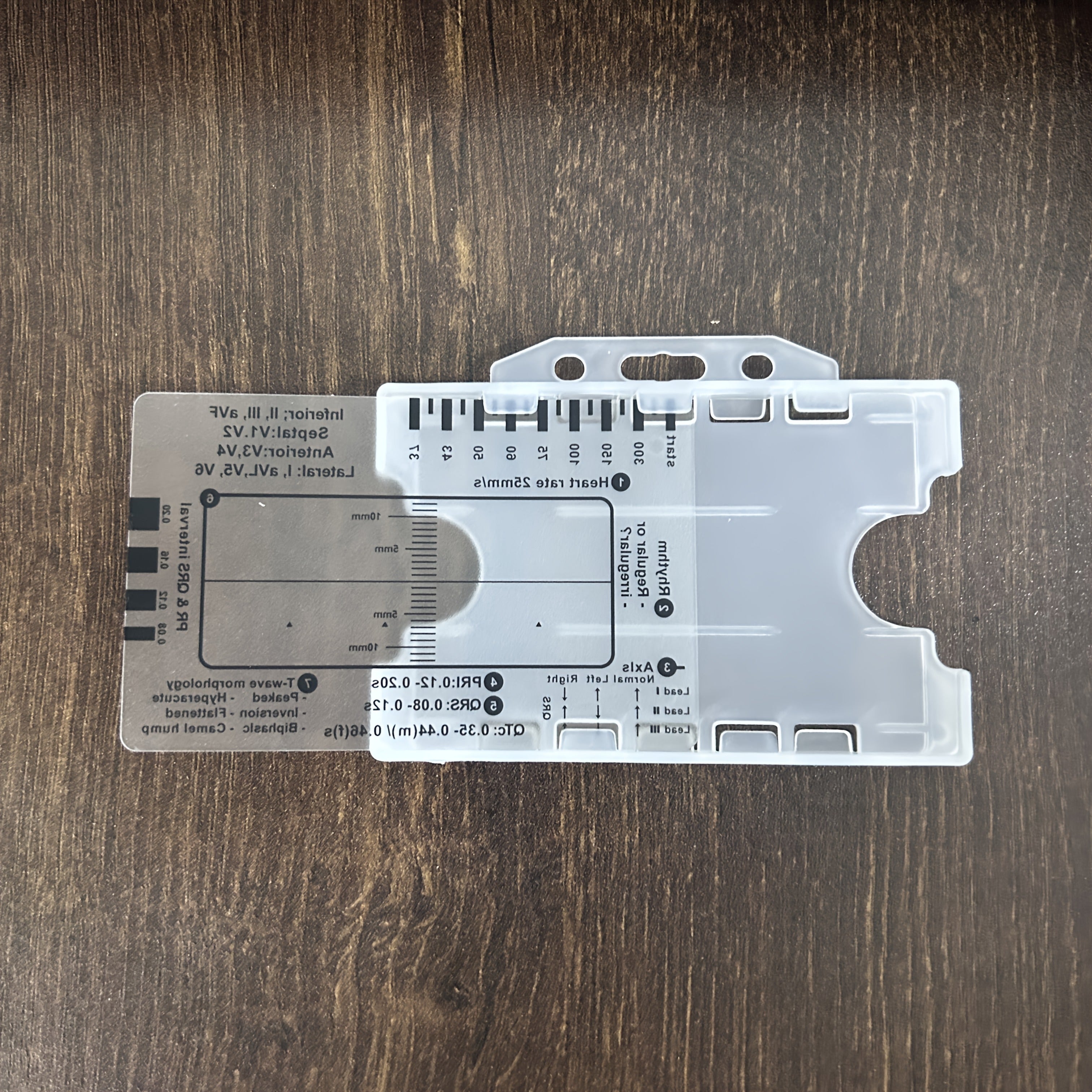3件套装便携式心电图节律口袋卡 -耐用套装 防水耐用 PVC 医学学习工具，彩色心跳图表可快速识别节奏，非常适合学生和专业人士，心电图解释