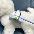 三丽鸥 Hello Kitty Melody 推出全新款单支装猫梳，专为按摩、驱蚤、自清洁而设计，能够有效管理狗狗的掉毛和纠缠，成为宠物主人们的完美礼物