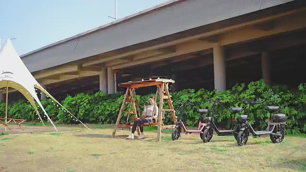 500w高速成人电动滑板车 - 智能滑板车，30-45英里远程，14英寸气动轮胎，坚固的合金钢骨架，双盘刹车，超级减震器，舒适的座椅和后门，适合成人通勤者